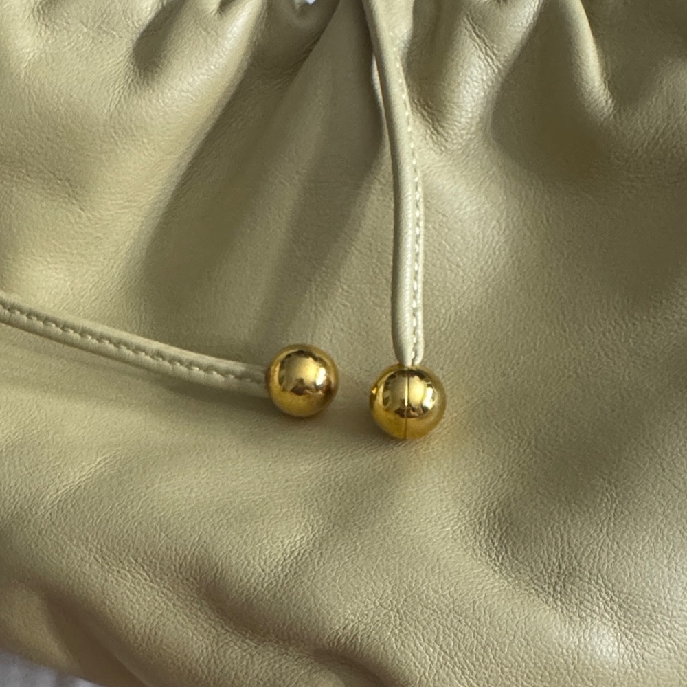 Bottega Veneta Pale Yellow Gathered Drawstring Wristlet - Picture 5 of 9